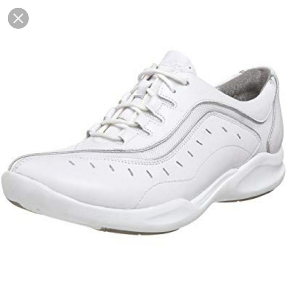 clarks wave wheel shoes